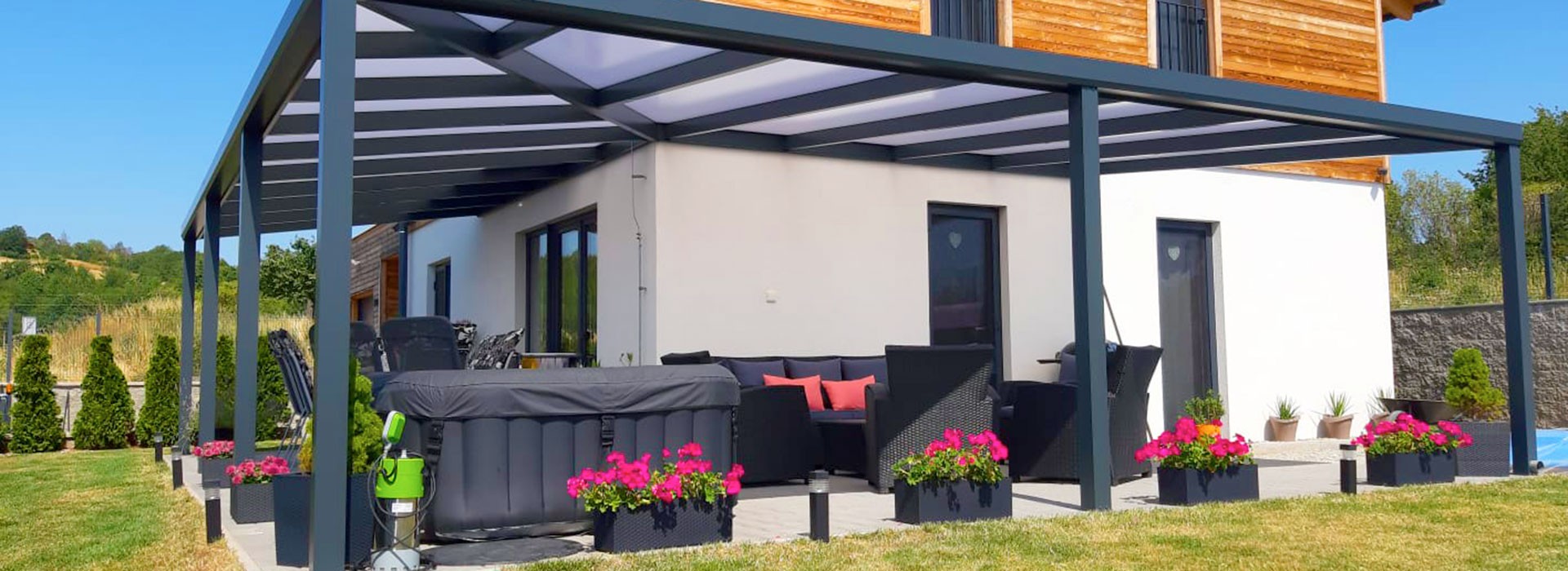 Aluminij pergola sa staklom