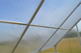 Učvršćujuća krovni nosači za stakleničkih LanitGarden plugin 6x8
